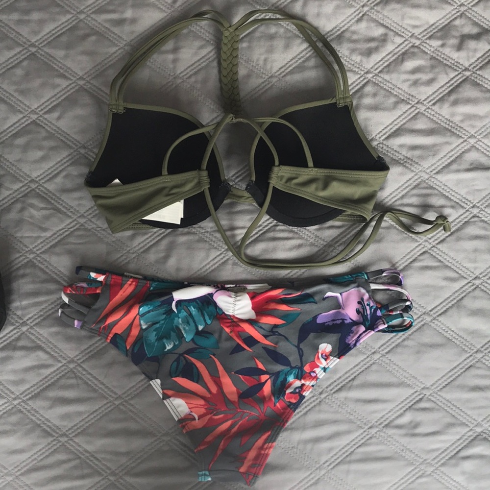 ❗️SALE❗️Hollister bikini - Picture 2 of 4